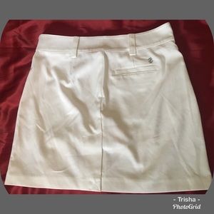 Izod Golf skort, white knit, 2-front pleats, sz 4